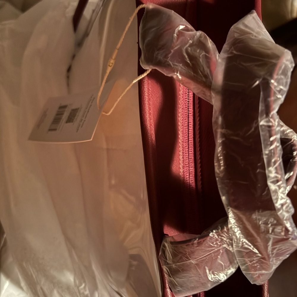 Beis Stadium Tote in Burgundy NWT - Picture 4 of 5